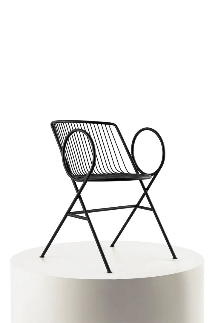 O2 metal chair design