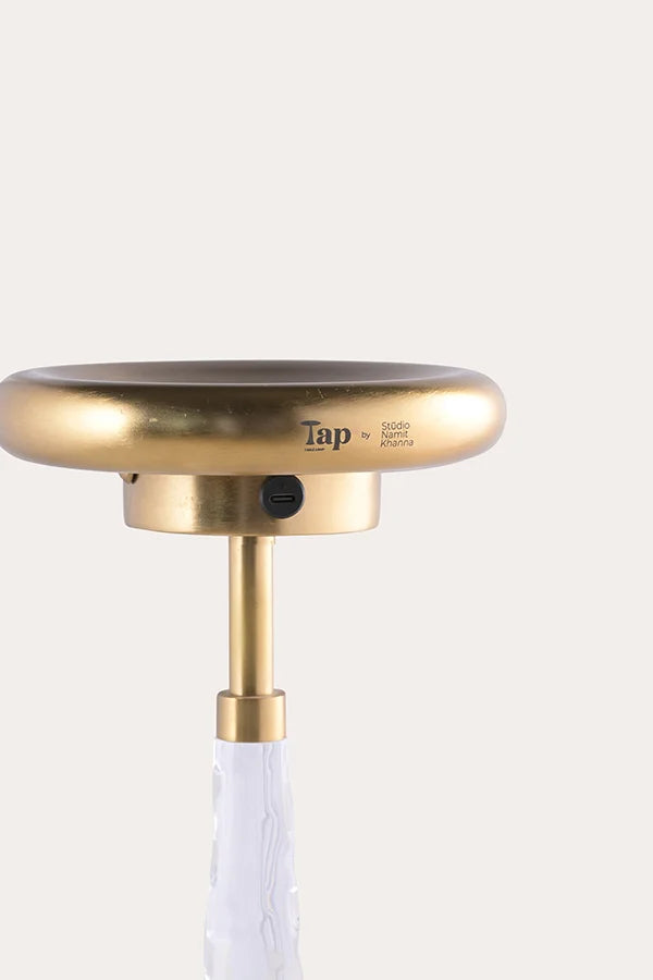 TAP TABLE LAMP