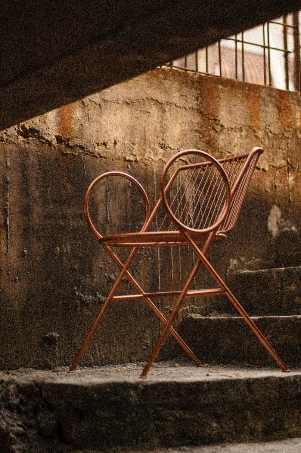 O2 metal chair design